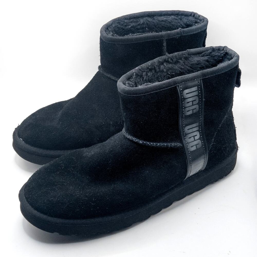 UGG Classic Mini Side Logo II Boots Black Size 11 Cozycore Monochrome